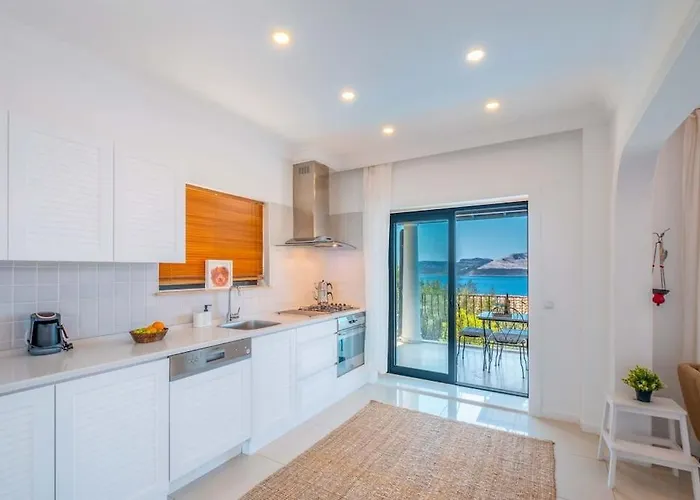 فيلة Jasmine Peninsula