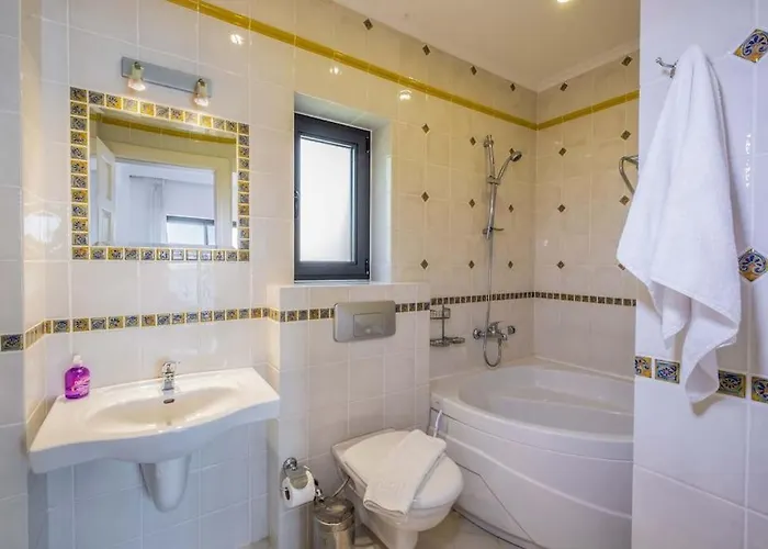 Jasmine Peninsula Вілла *